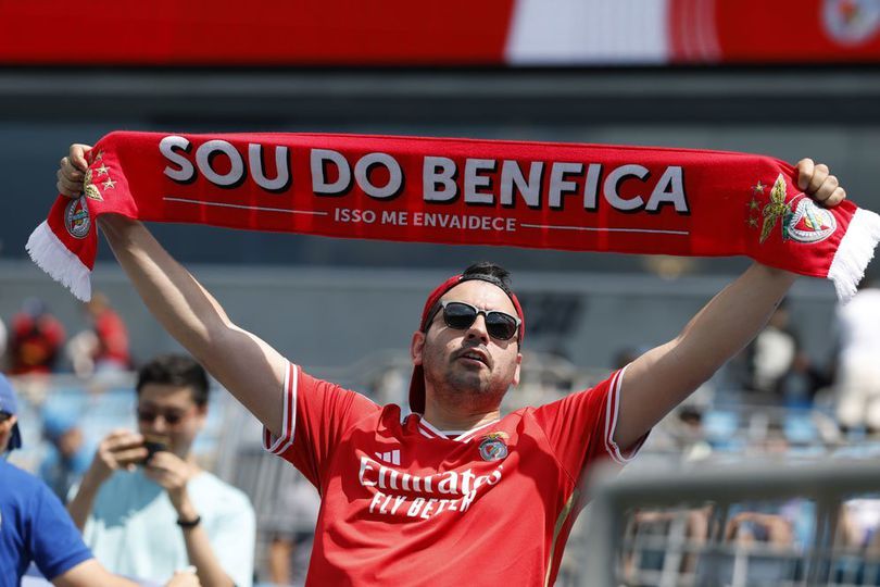 Prediksi Ajax vs Benfica 26 November 2025